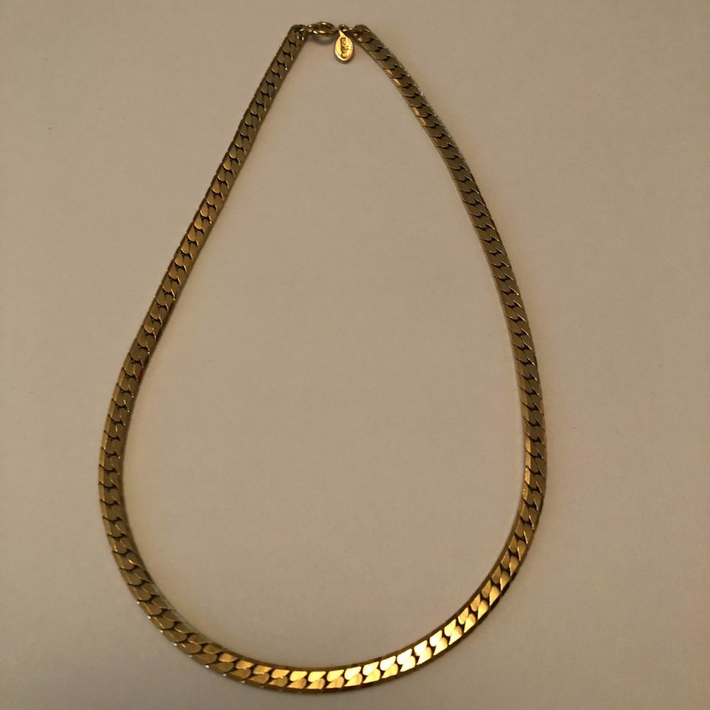 Avon Gold Tone Necklace Vintage